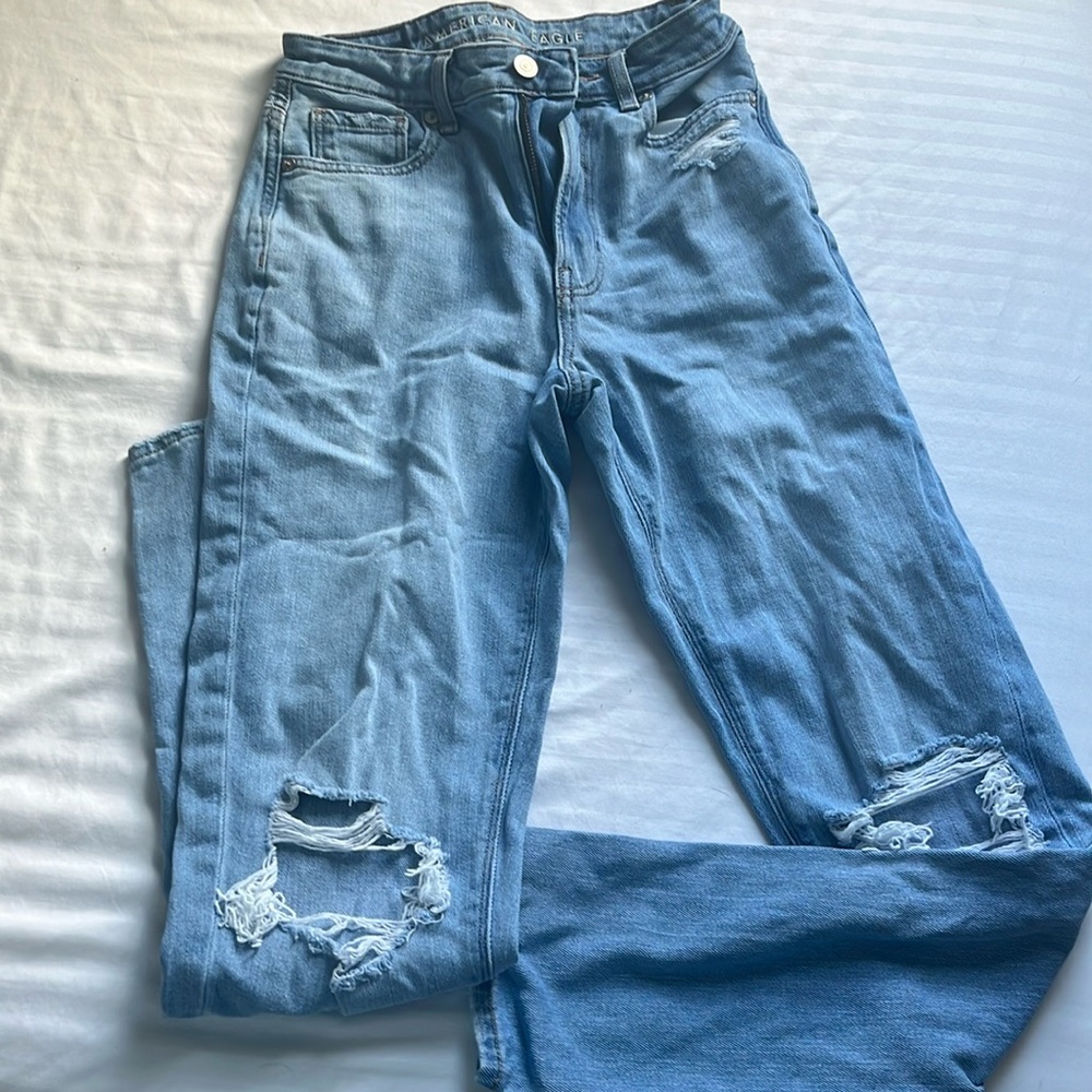 COPY - american eagle blue ripped jeans 00